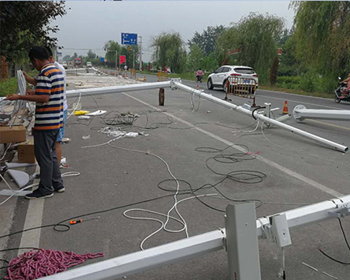 ���̰���